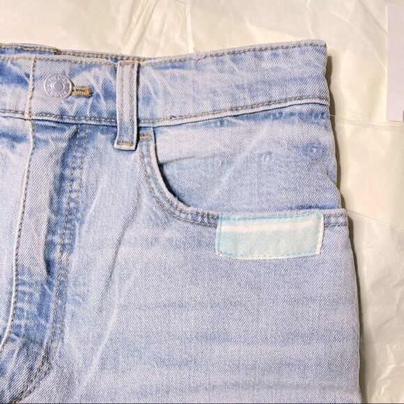 Pilcro Ultra High-Rise Patchwork Denim Bermuda Shorts - Picture 7 of 12